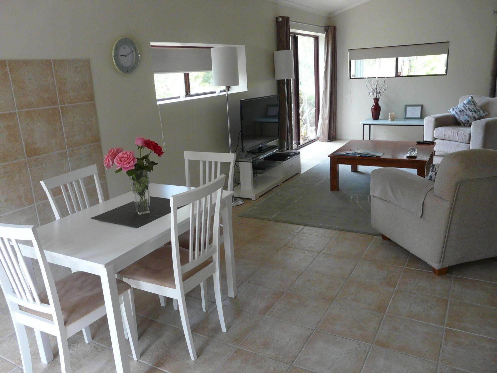 Granite Gardens Cottages & Lake Retreat Stanthorpe Exteriör bild